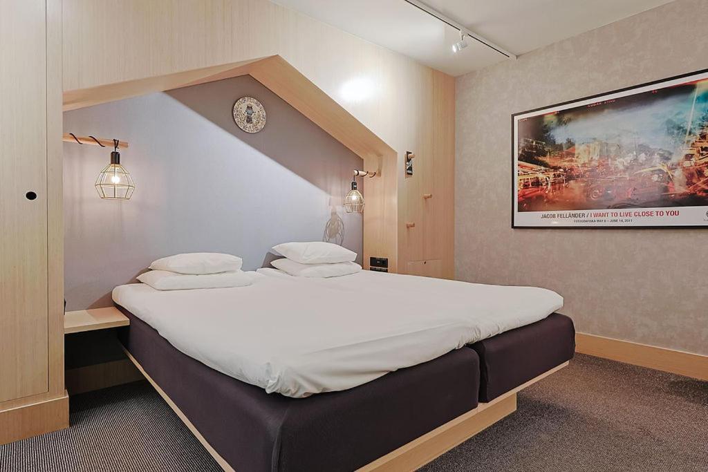 Hotel With Urban Deli Stockholm Exterior photo